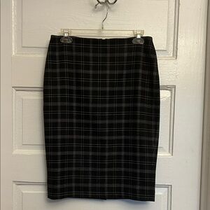 Ann Taylor Black and White Plaid Pencil Skirt